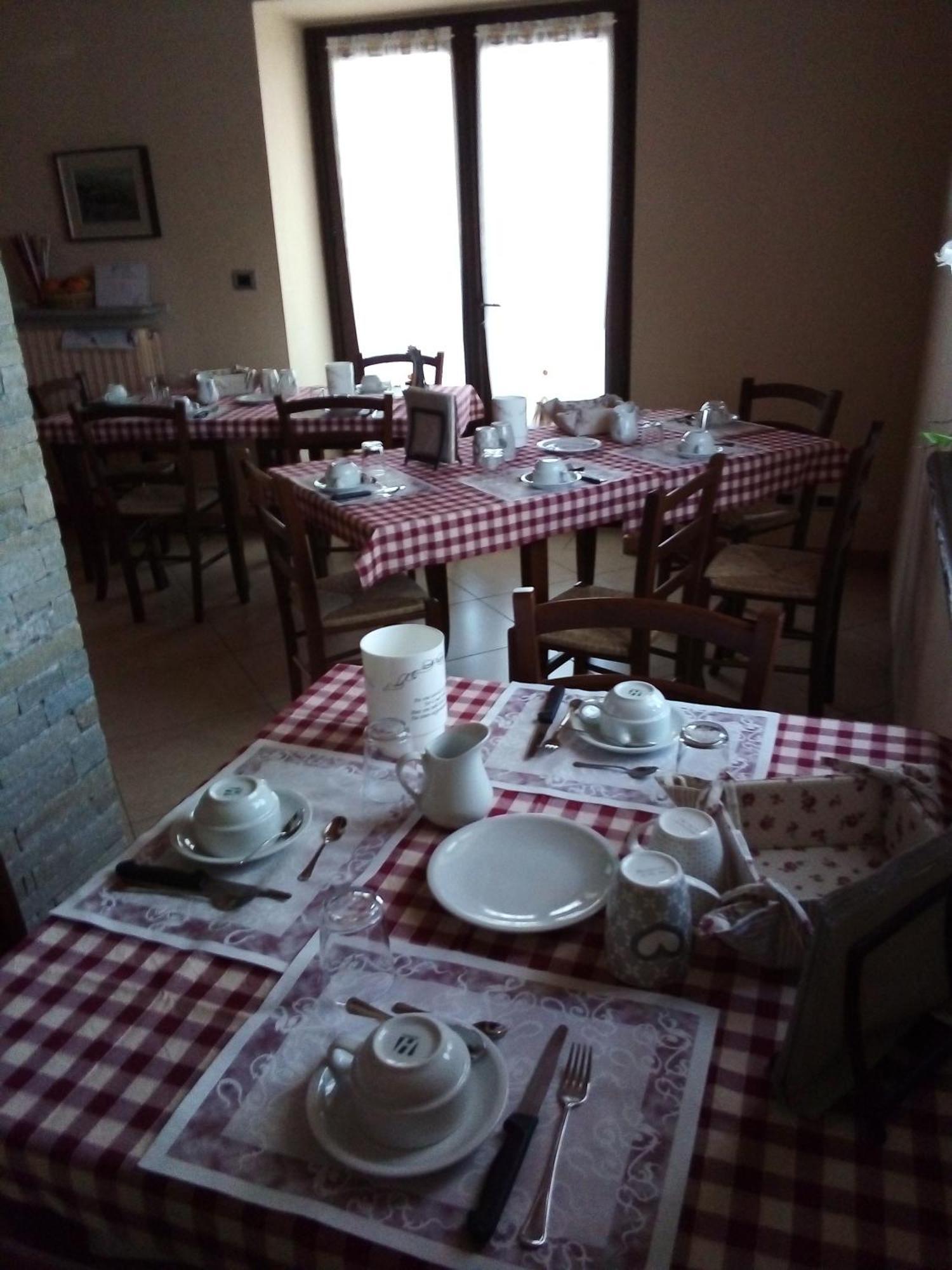 Agriturismo Ai Pruesot Bagnolo Piemonte Luaran gambar