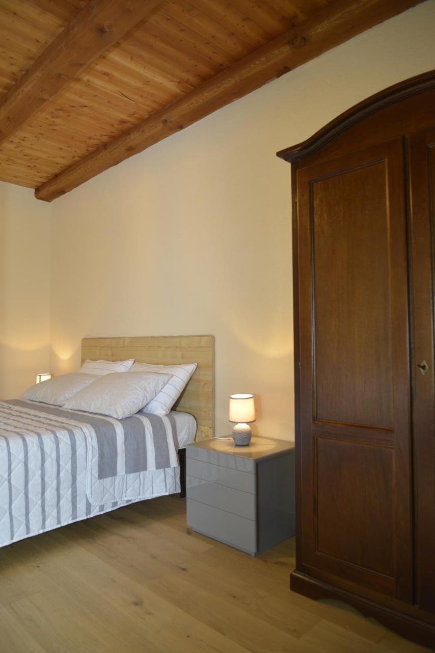 Agriturismo Ai Pruesot Bed & Breakfast Bagnolo Piemonte Luaran gambar