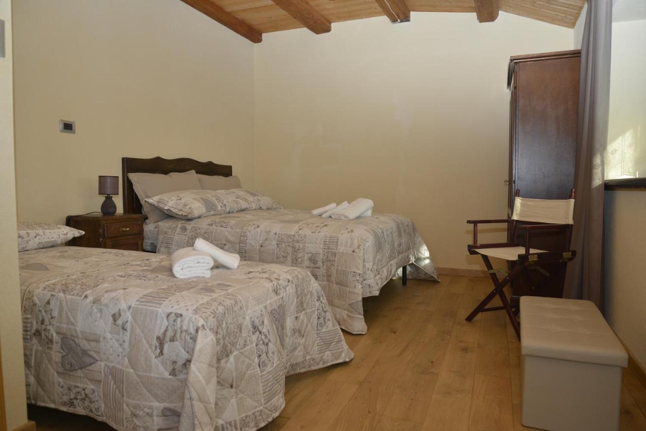 Agriturismo Ai Pruesot Bed & Breakfast Bagnolo Piemonte Luaran gambar