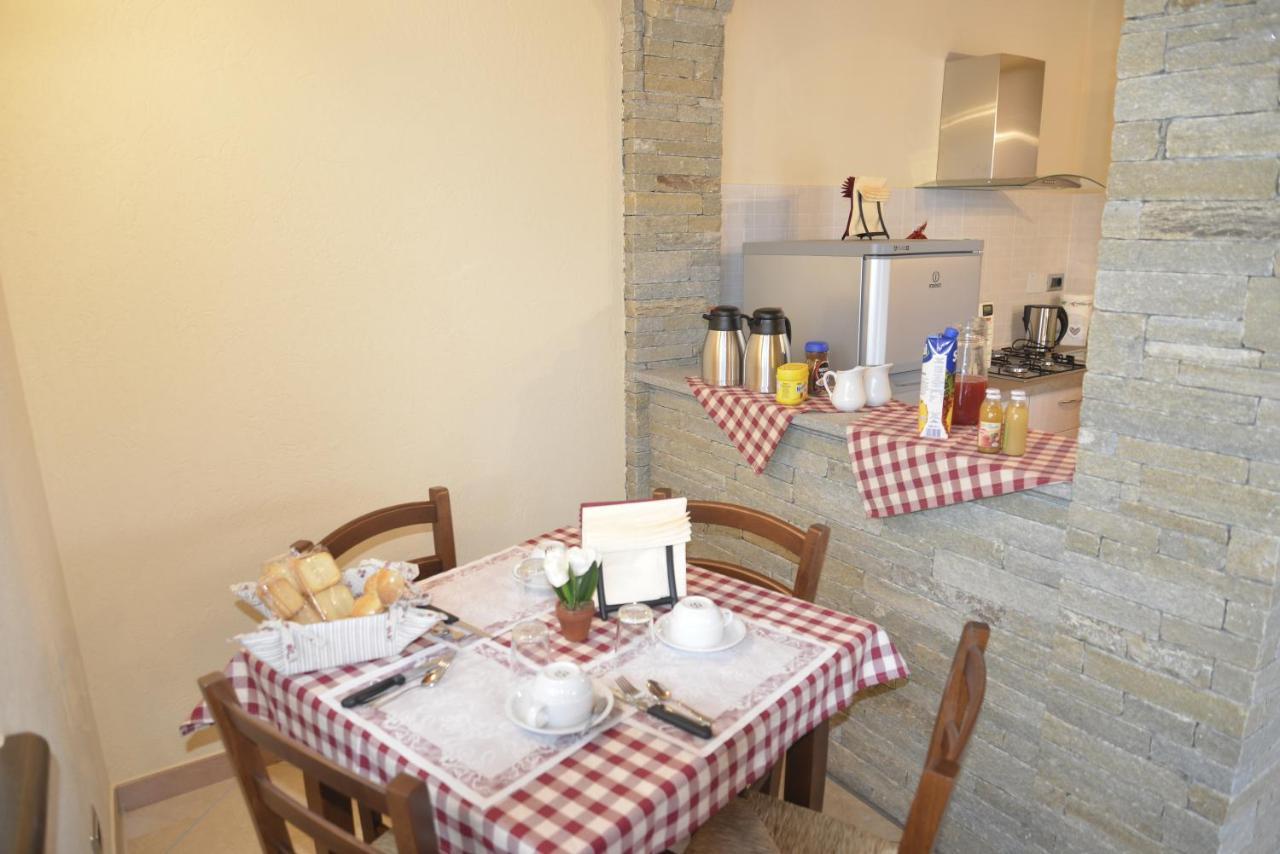 Agriturismo Ai Pruesot Bed & Breakfast Bagnolo Piemonte Luaran gambar